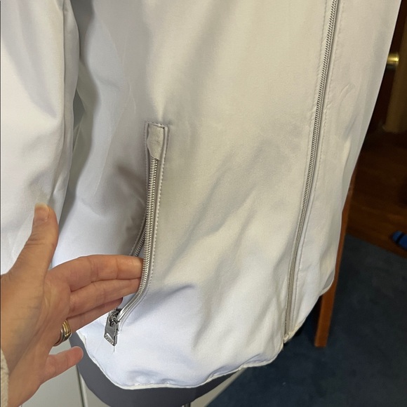 GUESS Men's Softshell Long Sleeve Hood Jacket, White - Picture 5 of 10